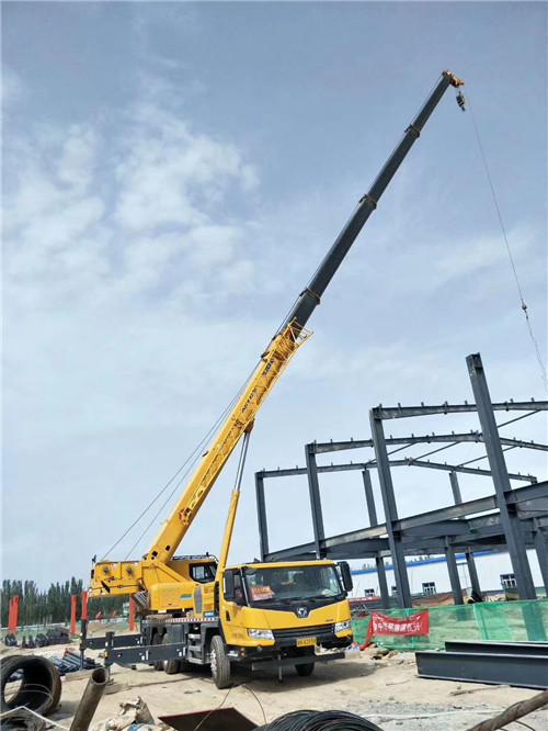 上饶市超高层建筑钢结构吊装案例